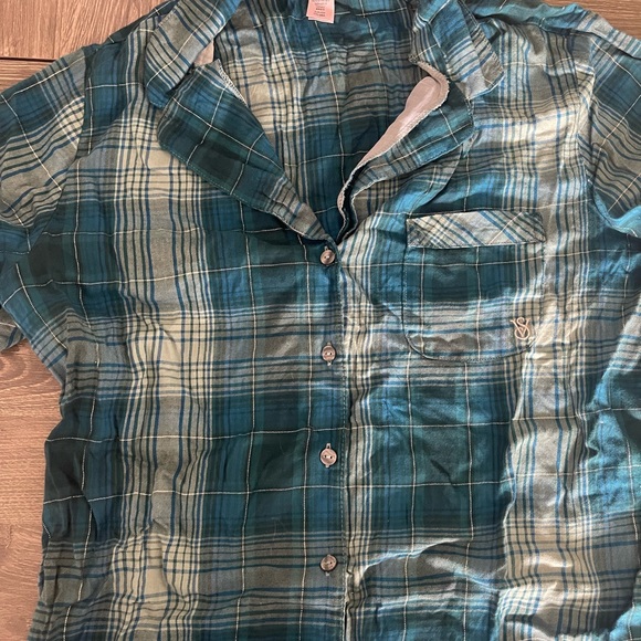 Victoria’s Secret Green Plaid PJ Set - Picture 3 of 9